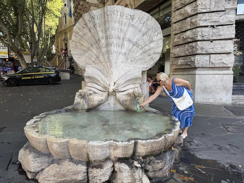 Fontana delle Api