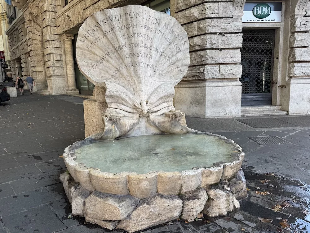 Fontana delle Api
