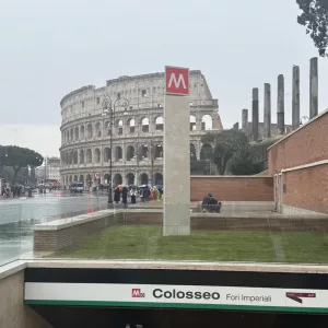Metro Colosseo Fori Imperiali