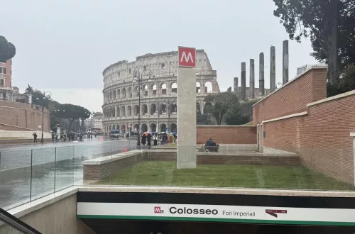 Metro Colosseo Fori Imperiali